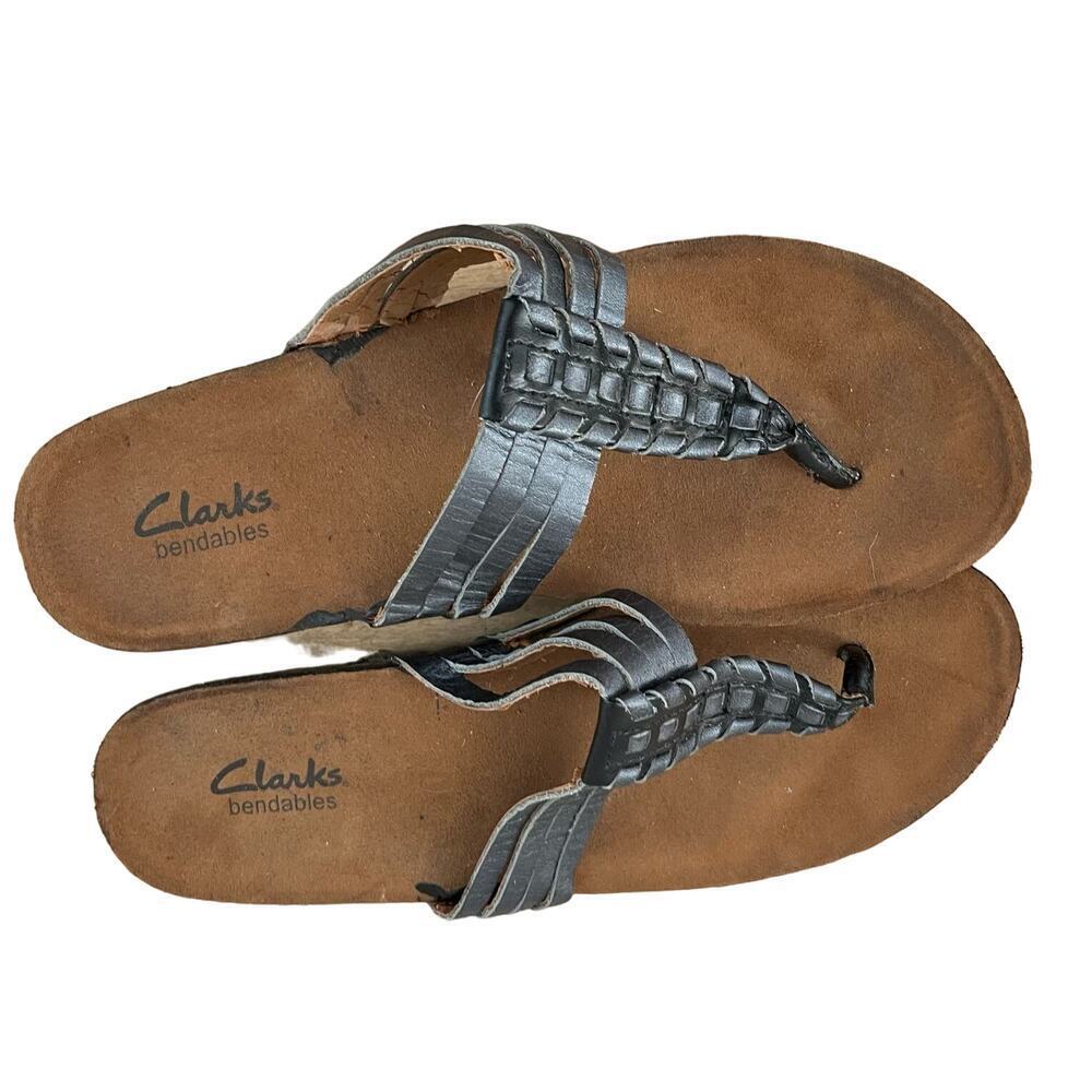 Clarks Bendable Silver Metallic Leather Thong Sandals-Size 7